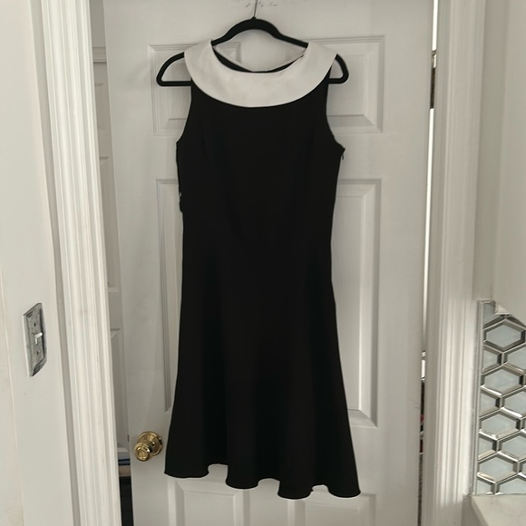 Black dress - Picture 1 of 4
